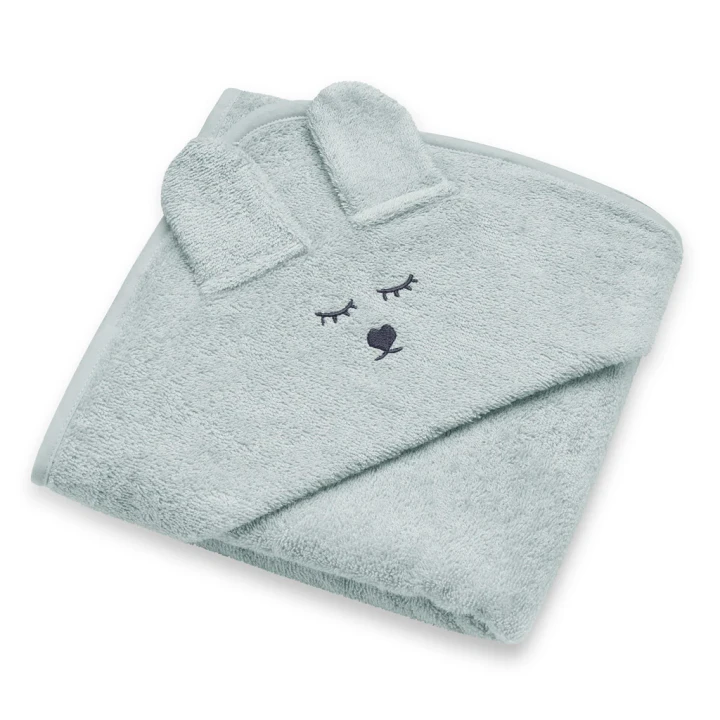 RECZNIK_BAMBUSOWY_Z_USZAMI_100X100_SZALWIOWY_-_BAMBOO_TOWEL_WITH_EARS_100X100_SAGE_YOSOY.webp